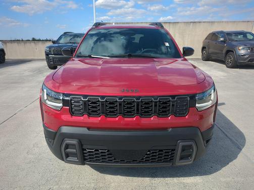 2026 Jeep Cherokee Laredo 4x4