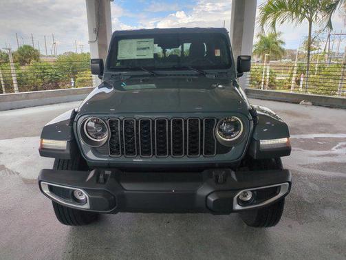 2026 Jeep Gladiator Sahara 4x4