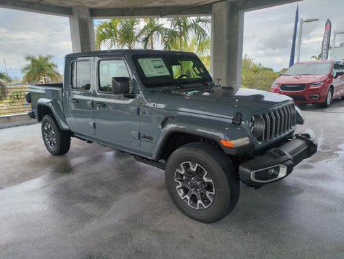 2026 Jeep Gladiator Sahara 4x4