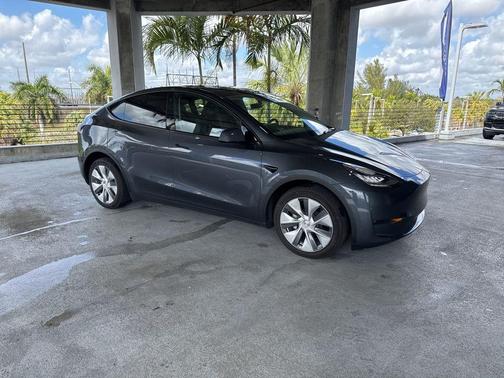 2023 Tesla Model Y Long Range Dual Motor All-Wheel Drive