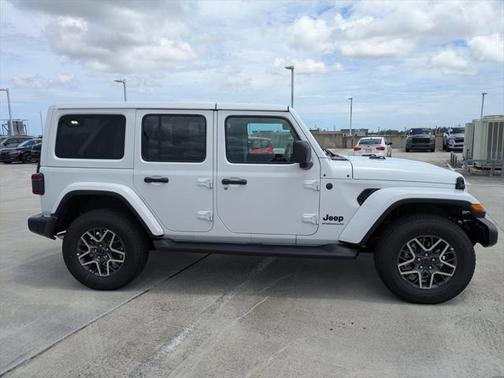 2025 Jeep Wrangler 4-Door Sahara 4x4