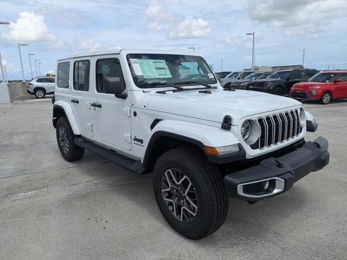 2025 Jeep Wrangler 4-Door Sahara 4x4