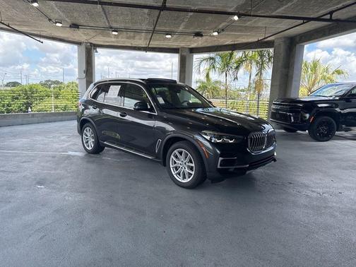 Dark Graphite Metallic 2023 BMW X5 xDrive40i