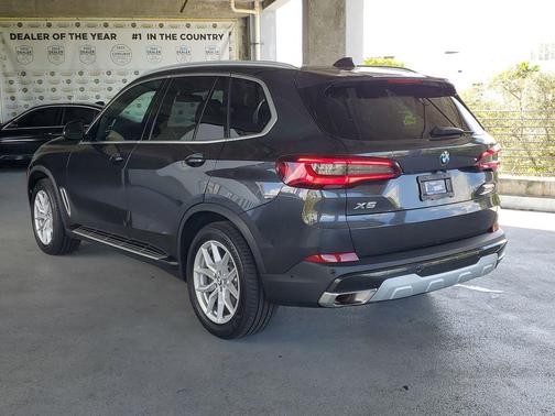 Dark Graphite Metallic 2023 BMW X5 xDrive40i