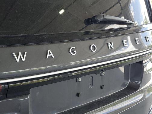 Baltic Gray Metallic Clearcoat 2022 Jeep Wagoneer Series II 4x2