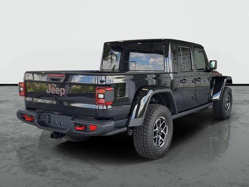 Black Clearcoat 2026 Jeep Gladiator Rubicon