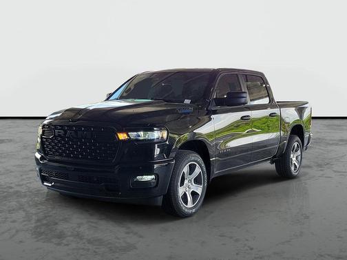 Diamond Black Crystal Pearlcoat 2026 RAM 1500 Express