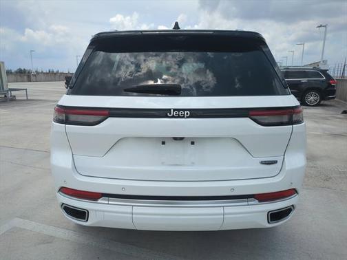 2023 Jeep Grand Cherokee Summit