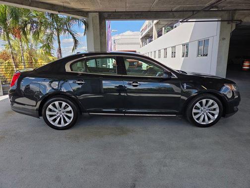 2014 Lincoln MKS Base