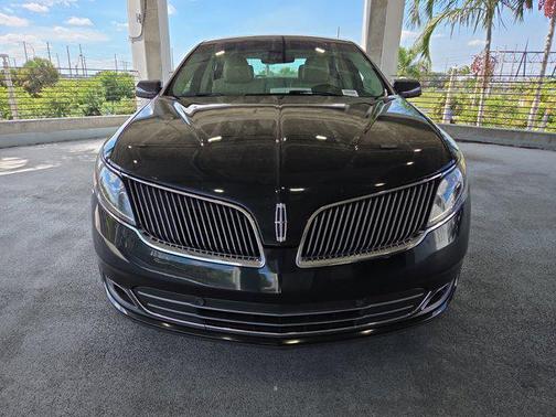 2014 Lincoln MKS Base