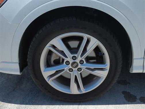 2022 Audi Q3 45 S line Premium Plus