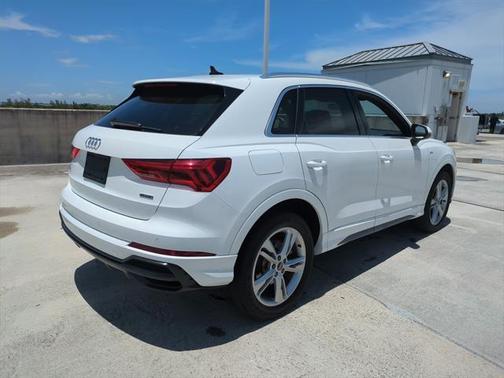 2022 Audi Q3 45 S line Premium Plus