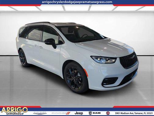 2026 Chrysler Pacifica L