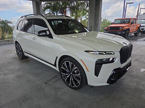 2024 BMW X7 M60i