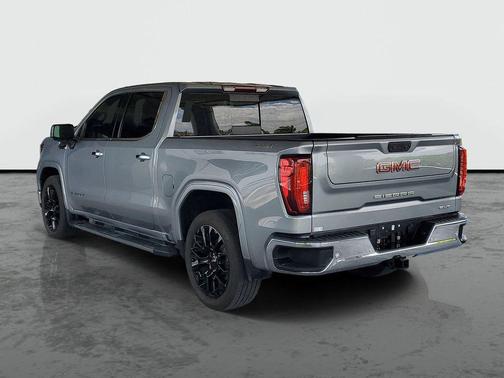 Sterling Metallic 2023 GMC Sierra 1500 SLT