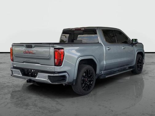 Sterling Metallic 2023 GMC Sierra 1500 SLT
