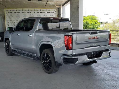 Sterling Metallic 2023 GMC Sierra 1500 SLT