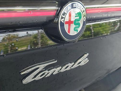 Alfa Black 2025 Alfa Romeo Tonale AWD