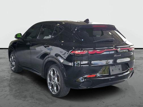 Alfa Black 2025 Alfa Romeo Tonale AWD