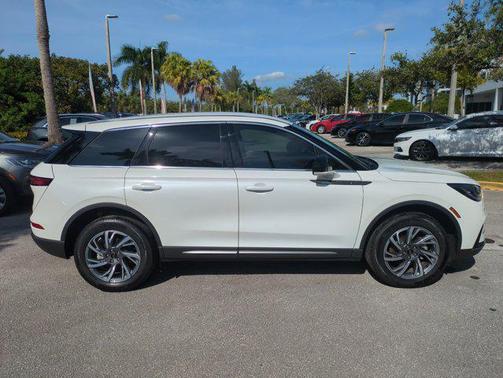 2024 Lincoln Corsair Premiere