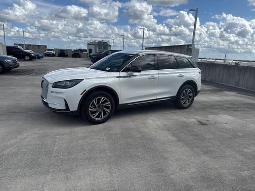 2024 Lincoln Corsair Premiere