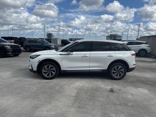 2024 Lincoln Corsair Premiere