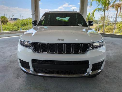 2025 Jeep Grand Cherokee L Laredo