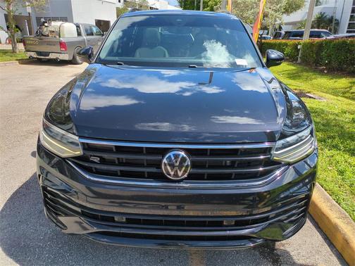 2022 Volkswagen Tiguan 2.0T SE R-Line Black
