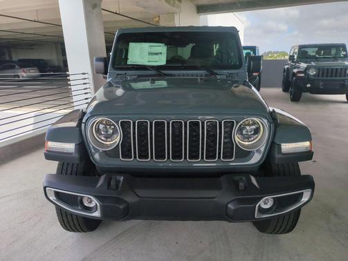 Anvil Clearcoat 2026 Jeep Wrangler 4-Door Sahara 4x4