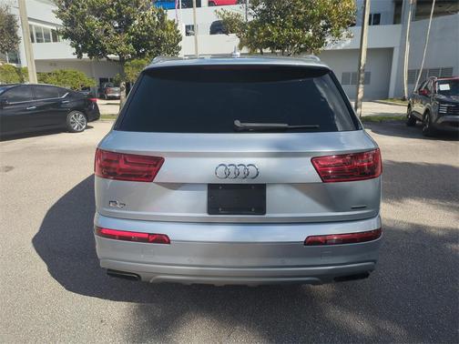 2018 Audi Q7 2.0T Premium Plus