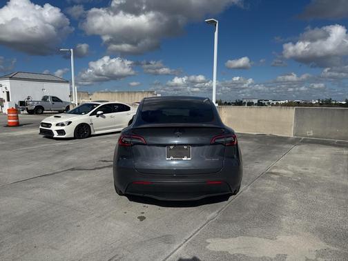 2022 Tesla Model Y Performance Dual Motor All-Wheel Drive