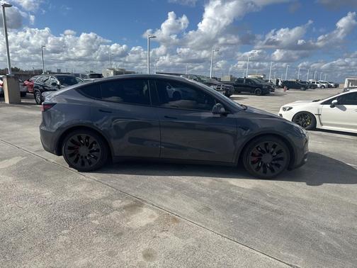 2022 Tesla Model Y Performance Dual Motor All-Wheel Drive