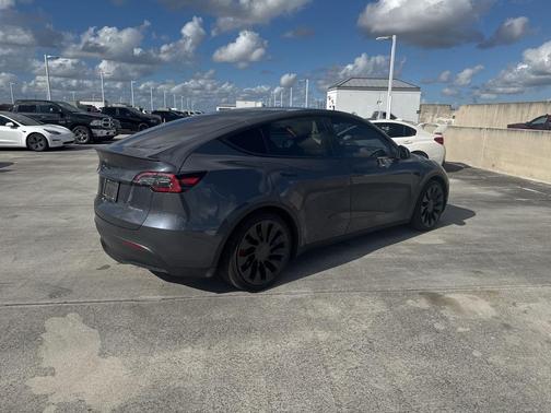 2022 Tesla Model Y Performance Dual Motor All-Wheel Drive