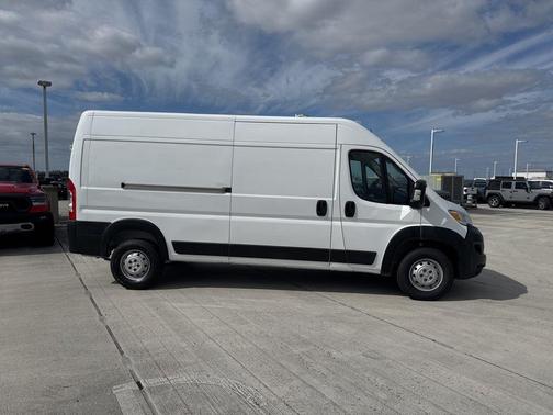 Bright White Clearcoat 2023 RAM ProMaster 2500 High Roof