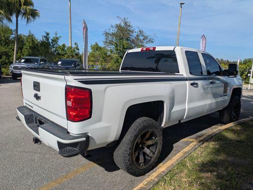 2017 Chevrolet Silverado 1500 Custom