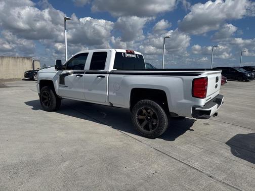 2017 Chevrolet Silverado 1500 Custom