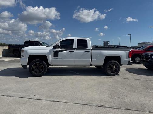 2017 Chevrolet Silverado 1500 Custom