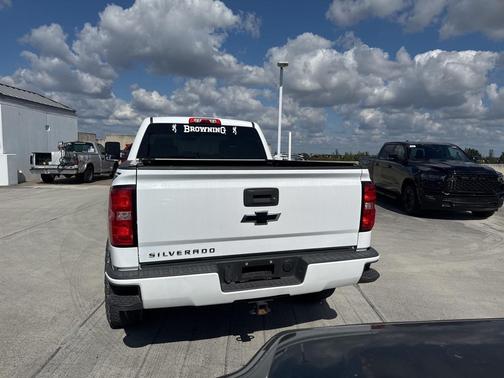 2017 Chevrolet Silverado 1500 Custom
