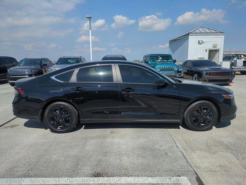 2025 Honda Accord LX 1.5T