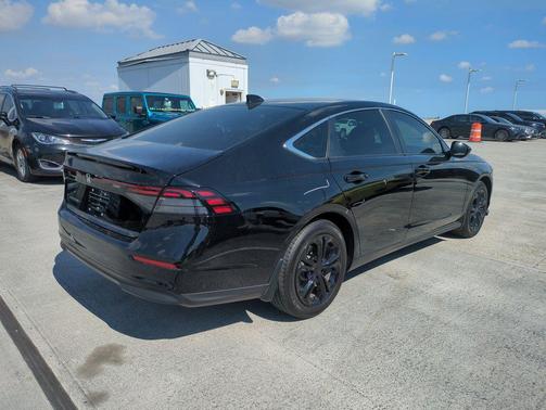 2025 Honda Accord LX 1.5T