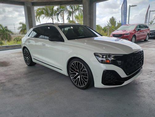 Carrara White 2024 Audi SQ8 4.0T Prestige