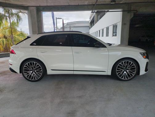 Carrara White 2024 Audi SQ8 4.0T Prestige