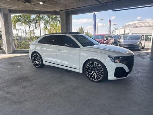 Carrara White 2024 Audi SQ8 4.0T Prestige