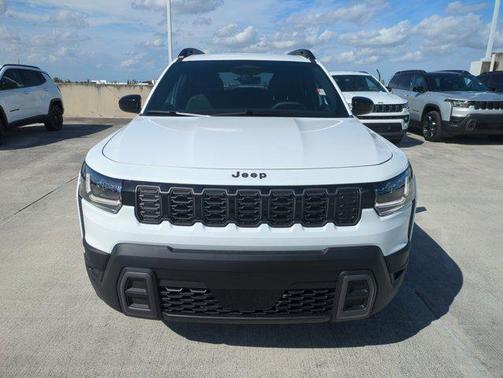 2026 Jeep Cherokee Laredo 4x4