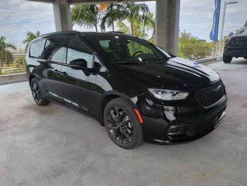 2026 Chrysler Pacifica L