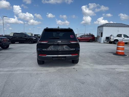 2022 Jeep Grand Cherokee Limited X