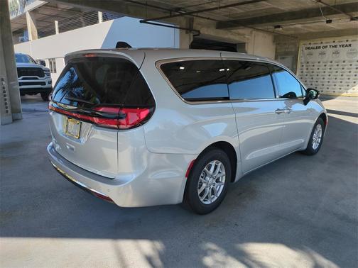 2026 Chrysler Pacifica L