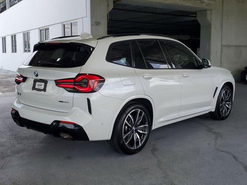 White Metallic 2023 BMW X3 xDrive30i