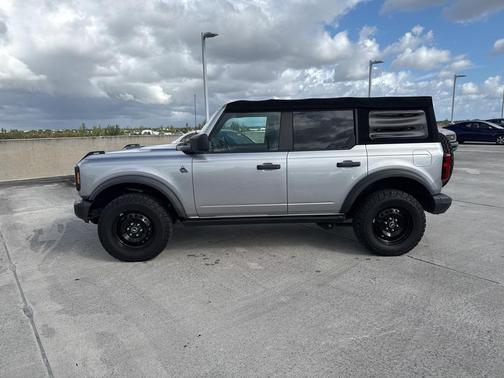 2022 Ford Bronco Black Diamond
