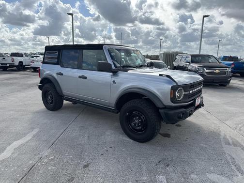 2022 Ford Bronco Black Diamond